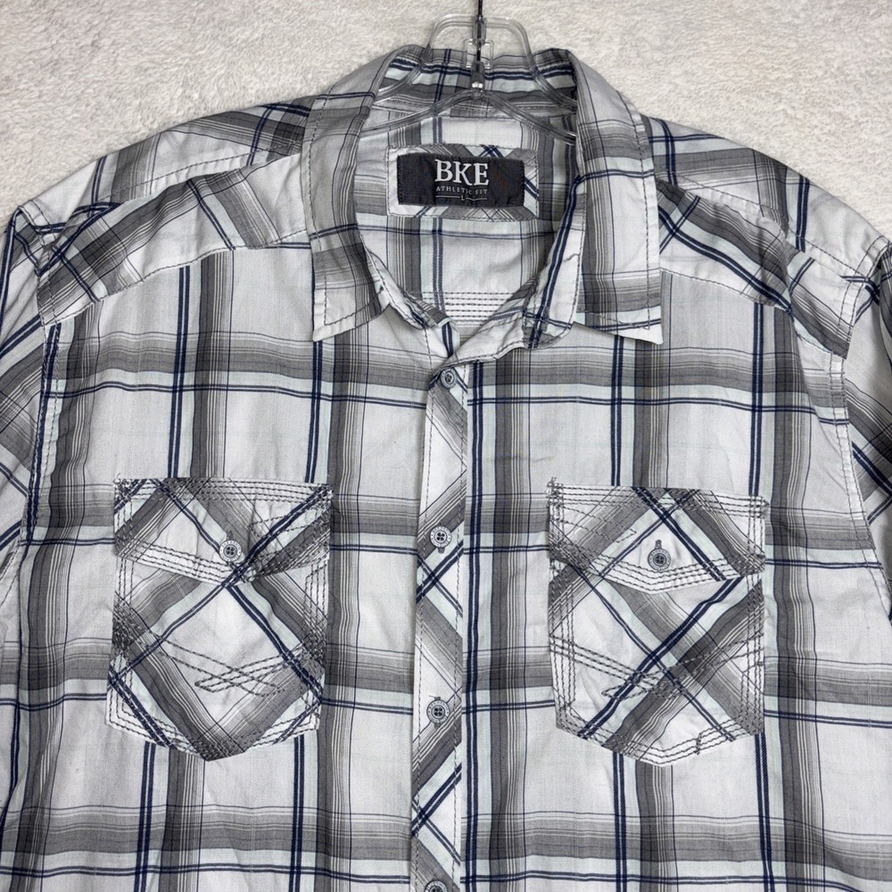 BKE Athletic Fit Men Large Long Sleeve Button Up White Blue Gray Plaid Western